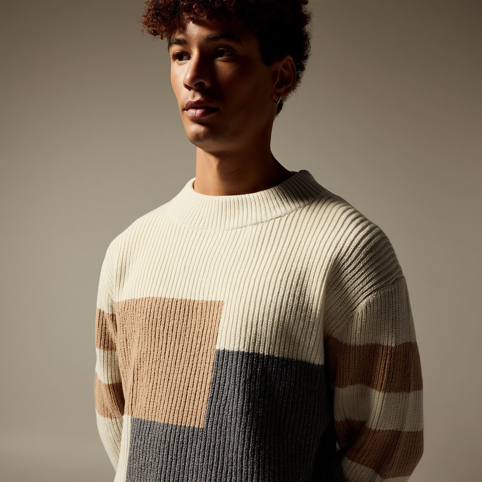 Ezaro - Asymmetrische Patchwork Trui met Karakter