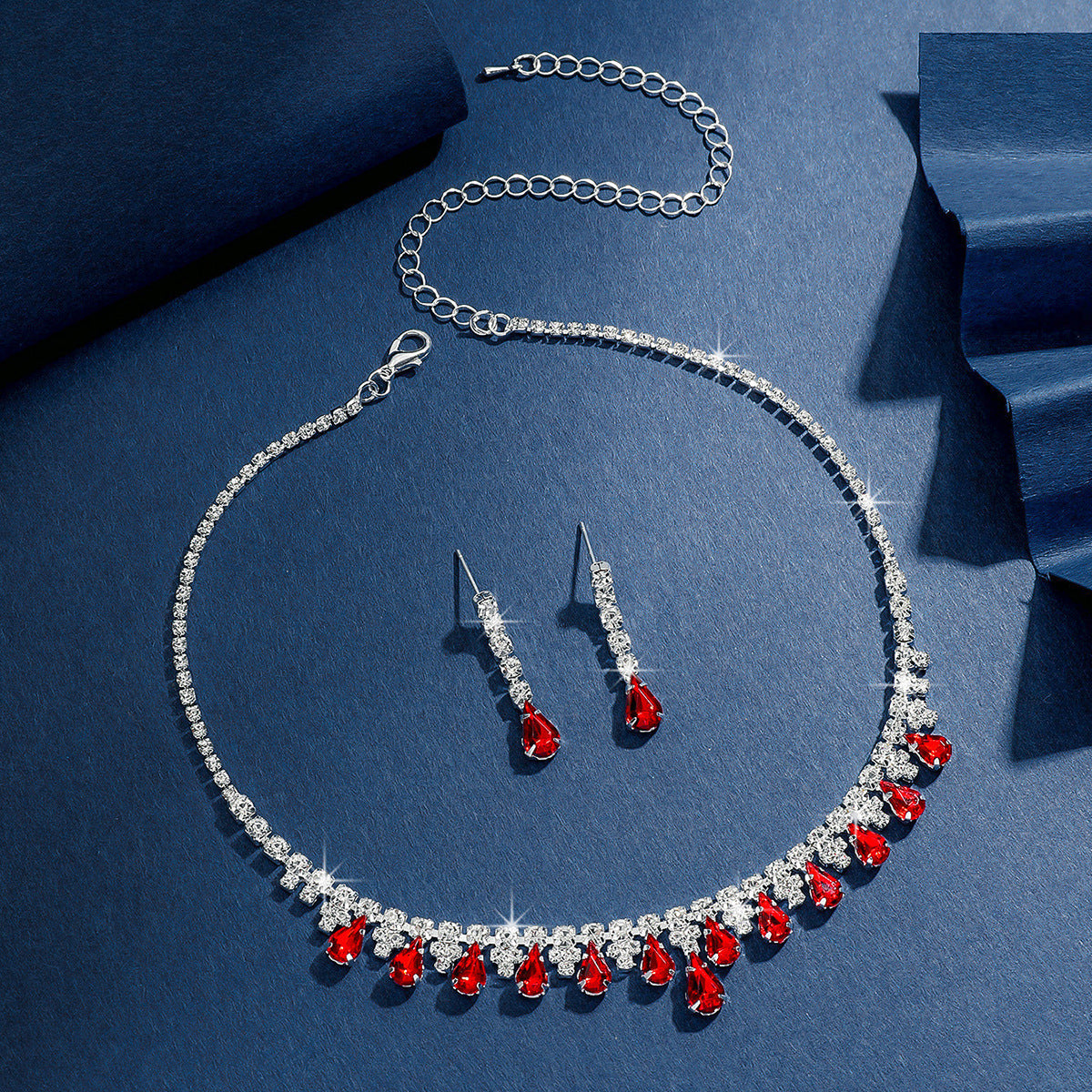 Elegance Sparkle - Diamanten Ketting en Oorbellen Set