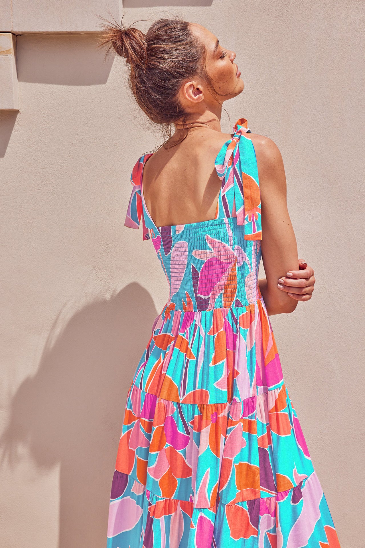 Viraelis – Luchtige Midi Jurk met Smockdetail