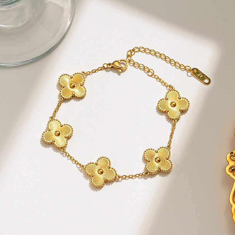 CLAVERIA – Stijlvolle Statement Armbanden