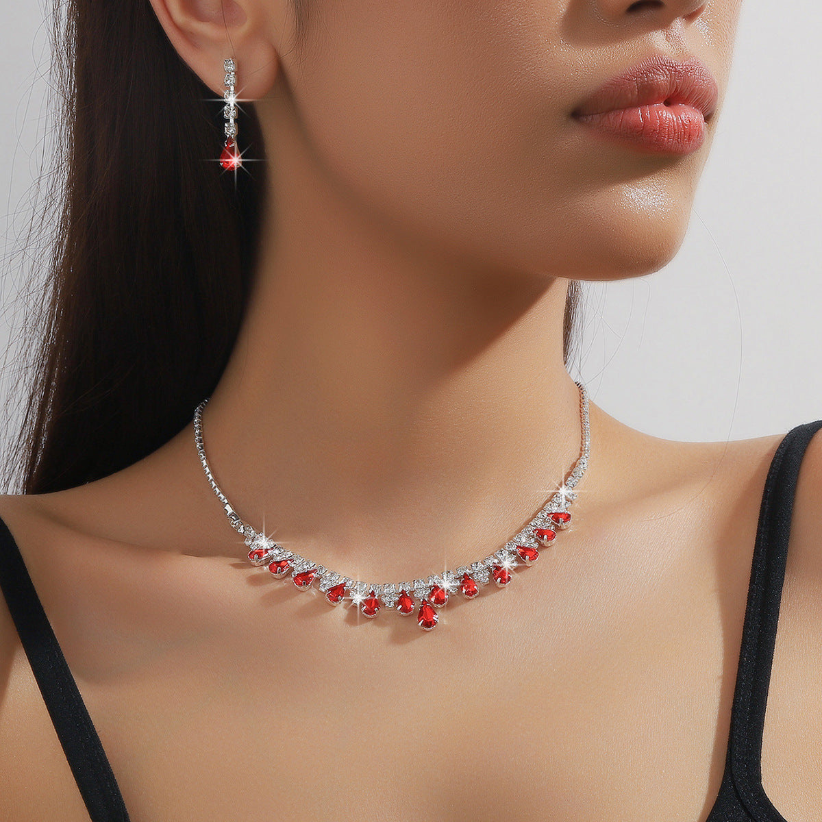 Elegance Sparkle - Diamanten Ketting en Oorbellen Set