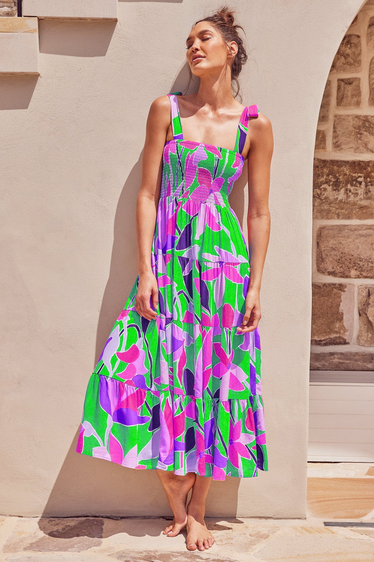 Viraelis – Luchtige Midi Jurk met Smockdetail