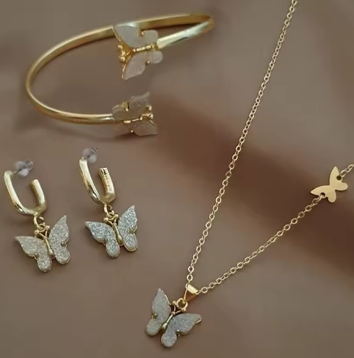 Butterfly Belle Sieradenset – Vleugje Elegantie in Stralend Wit