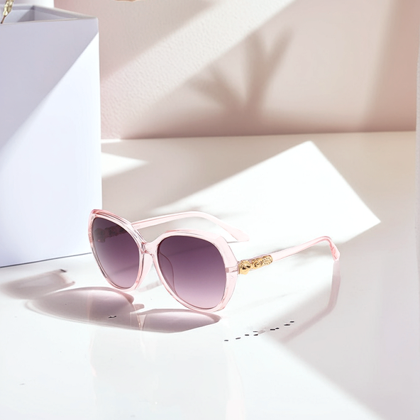 Aurielle Zonnebril – Oversized Elegantie met Gouden Accent