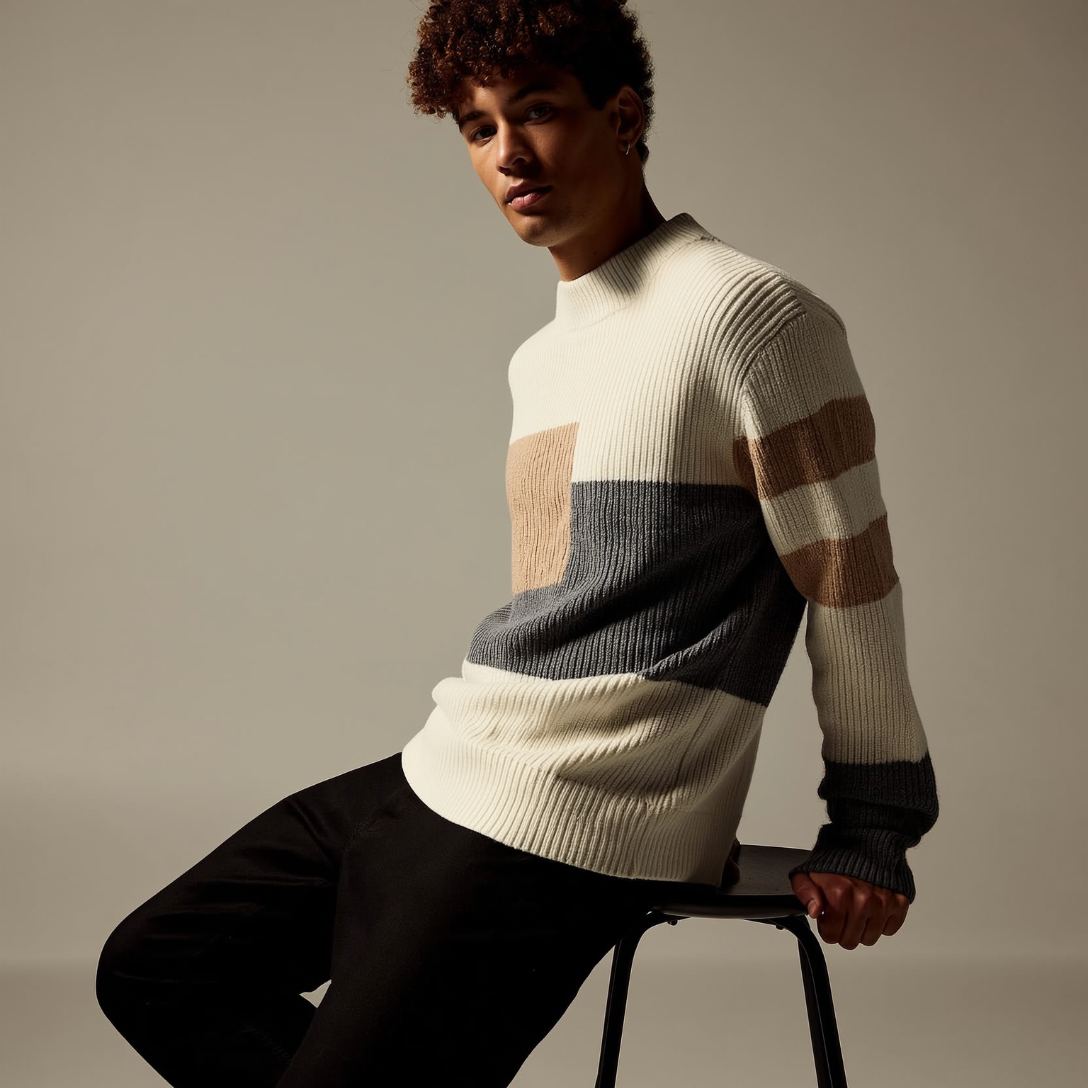 Ezaro - Asymmetrische Patchwork Trui met Karakter